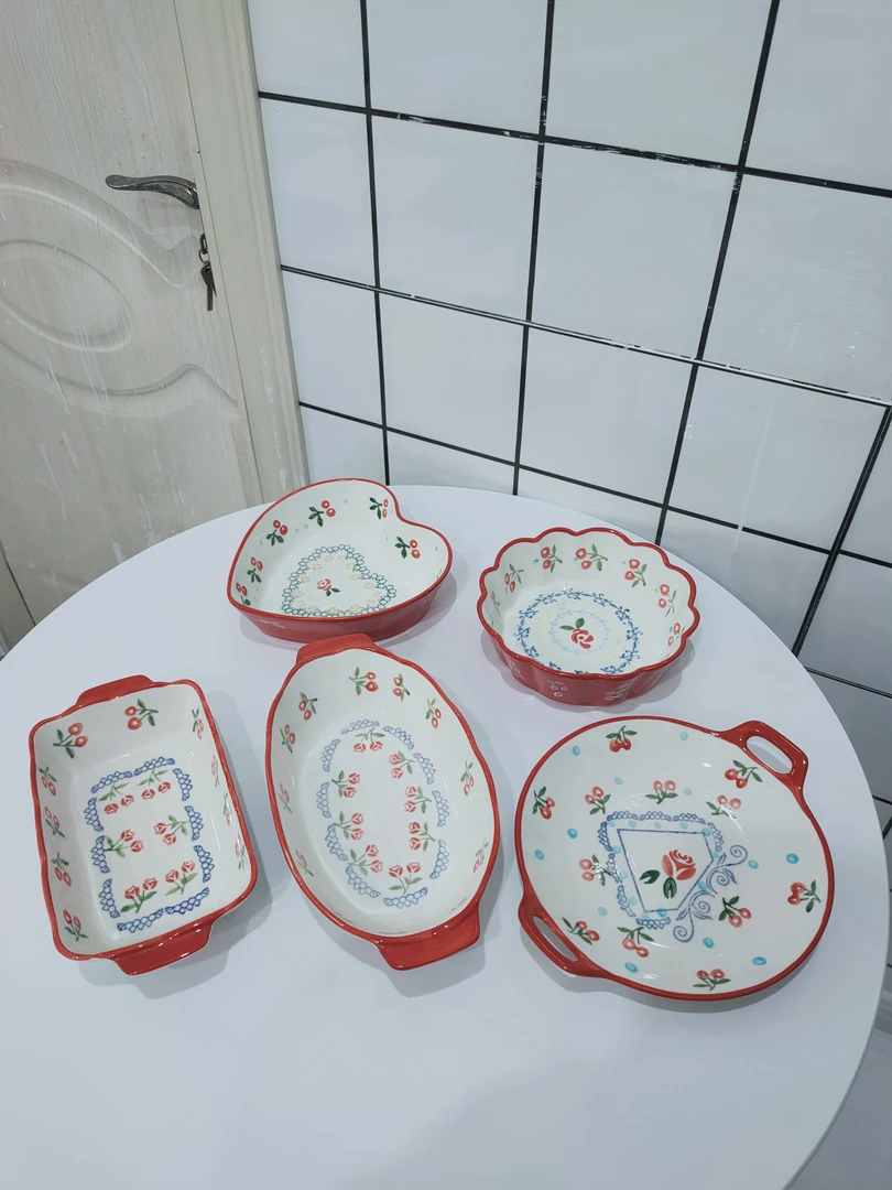 樱桃红色复古系列餐具高温釉下彩