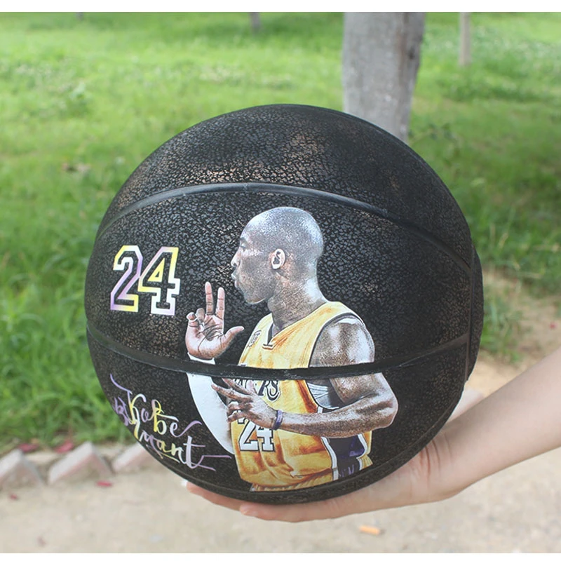 科比纪念款篮球黑曼巴超纤翻毛材质高颜值室外水泥地耐磨7号篮球