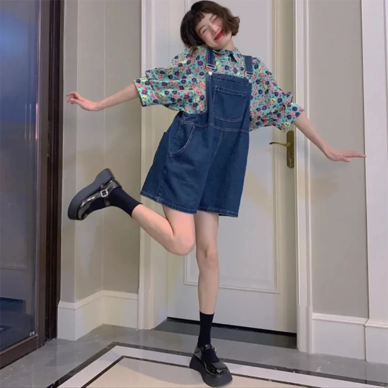 女装牛仔背带裤短裤夏季装显瘦减龄穿搭韩版时尚宽松碎花衬衫上衣