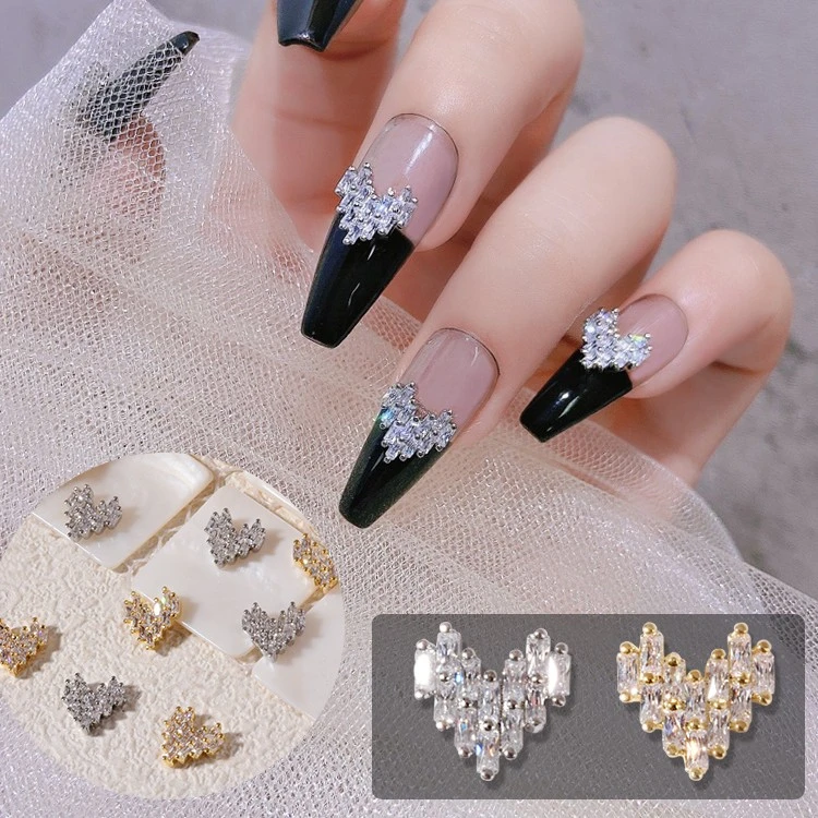 卡西微蜜美甲新款饰品日系超闪心形锆石网红指甲装饰钻