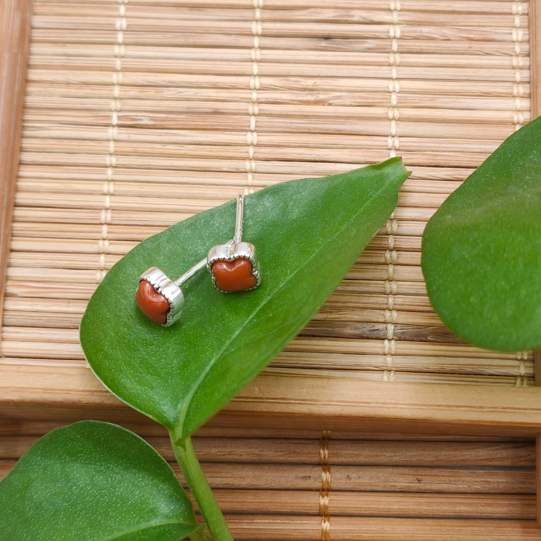 银缘阁s925玛瑙四叶草耳钉
