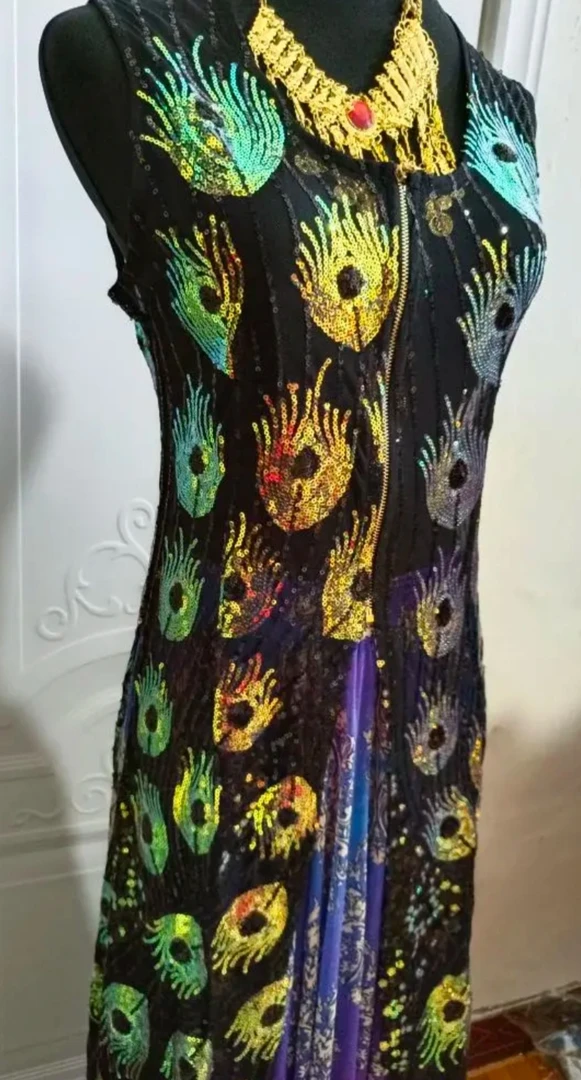 新款凤尾亮片气质长马甲蕾丝连衣裙黑色礼服无袖中长款重工印花