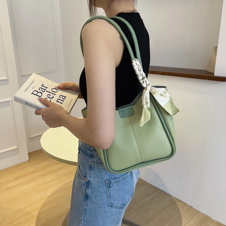 新品女包单肩手提手腕腋下包大容量子母包