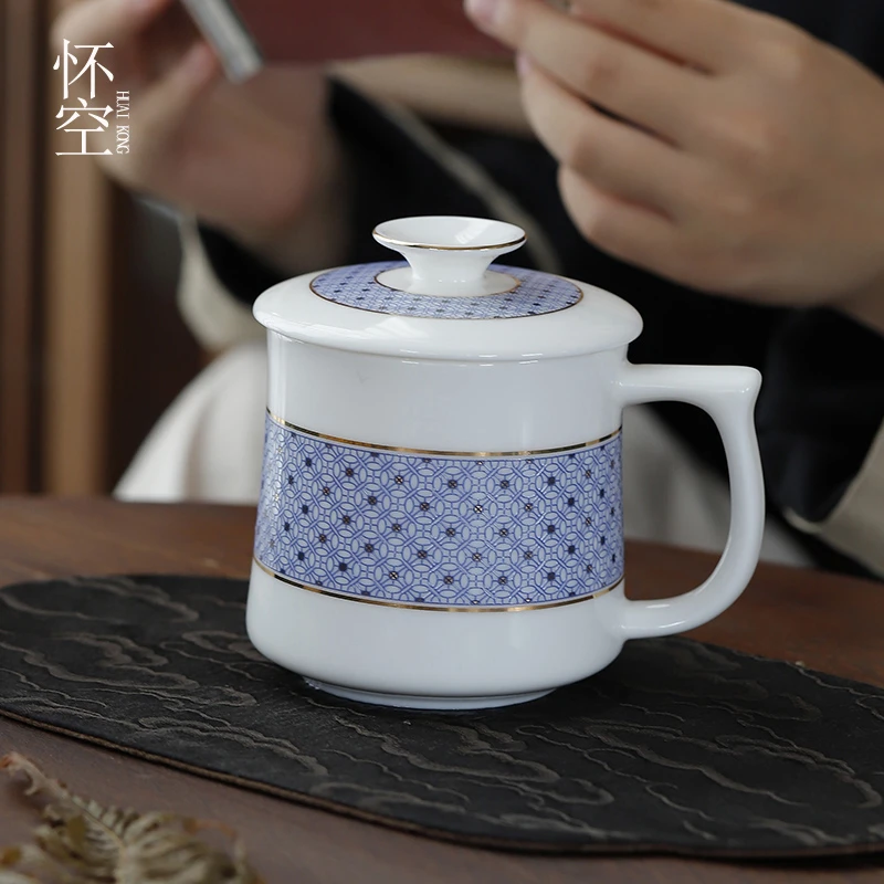 手绘青花月牙杯过滤茶杯羊脂玉白瓷办公杯绿茶杯家用陶瓷水杯单杯