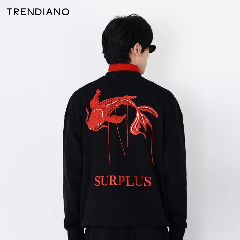 TRENDIANO新年年年有余时尚毛织勾花织线好运锦鲤刺绣套头卫衣男