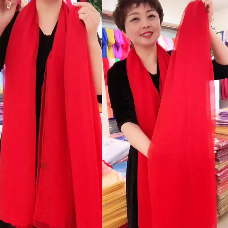 【热卖】红色丝巾女秋冬保暖围巾皱纱巾中老年超百搭披肩沙滩巾