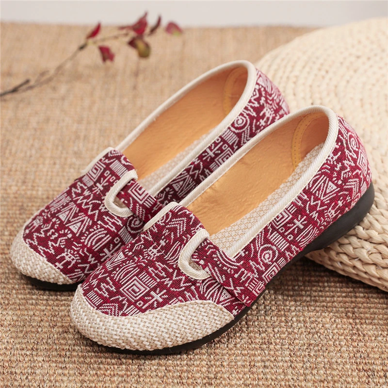 京睿绣花鞋民族风老北京布鞋女单鞋春秋夏季妈妈鞋一脚蹬软底鞋