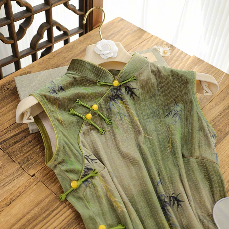 俏娘鱼新中式旗袍国风连衣裙新款复古风优雅绿色丝绒无袖日常改良