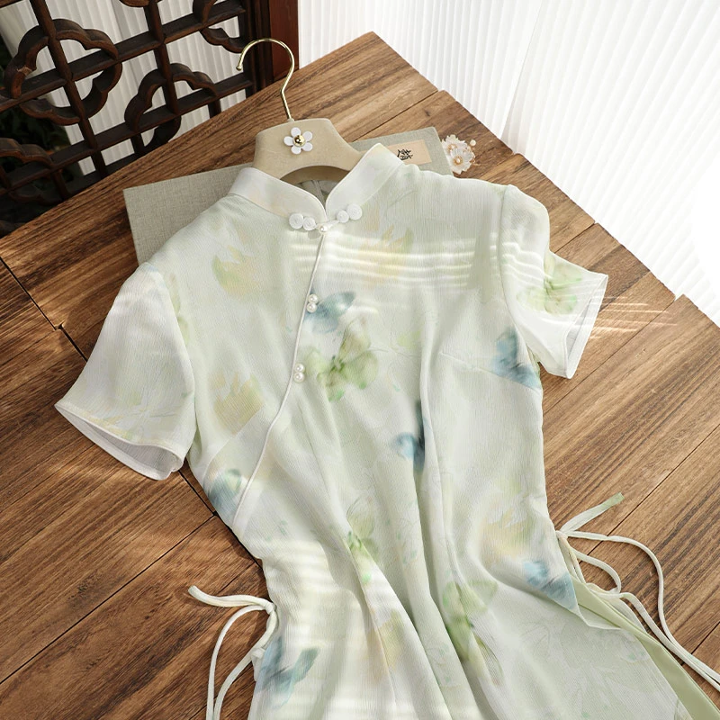 俏娘鱼2025春夏新款绿色新中式改良奥黛旗袍女日常可穿素雅淑女范