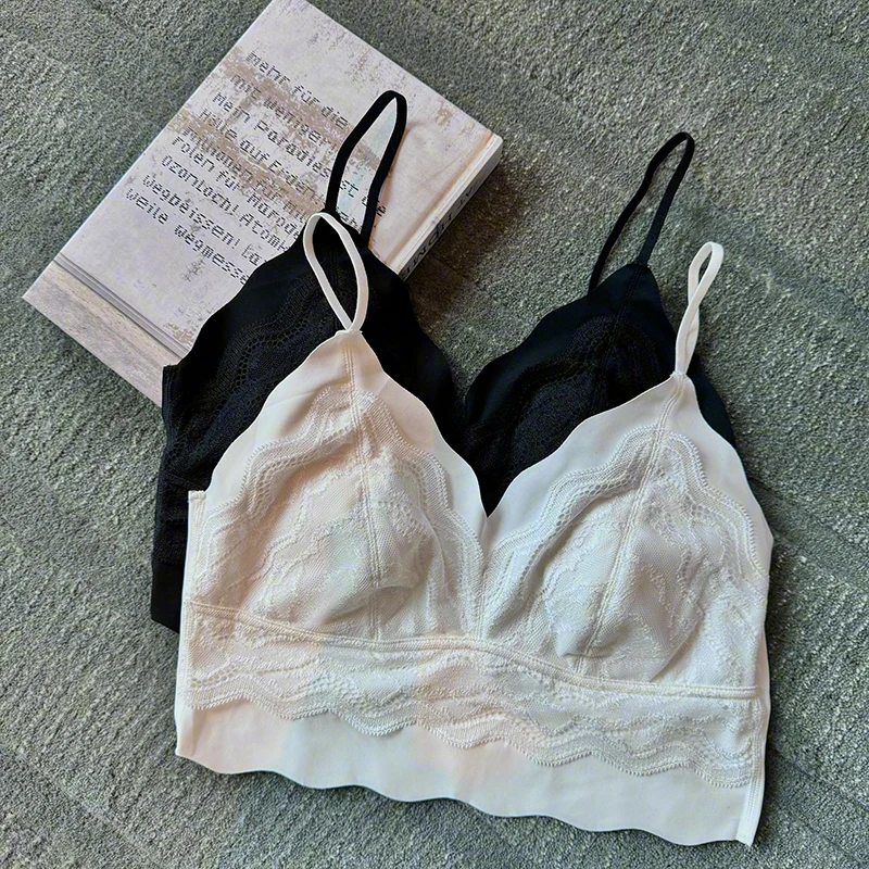 LYXZ x 大小与【柔肤舒隐】波浪边拼蕾丝打底背心带胸垫吊带73549