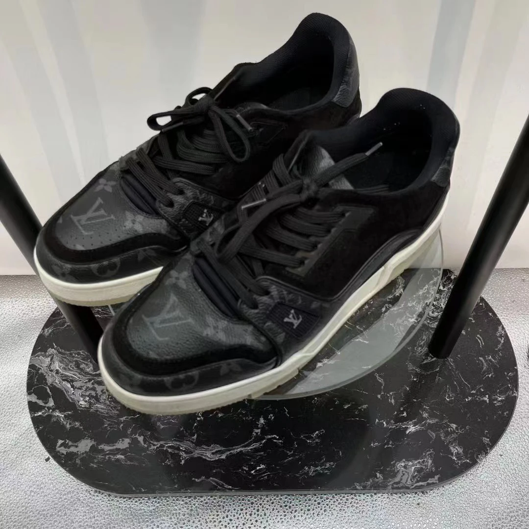 louis vuitton 黑色老花trainer鞋/43/9新