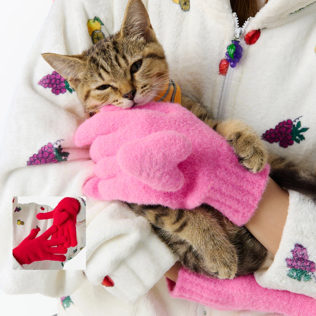 Crying center/哭喊中心粉红爱心手套 可爱