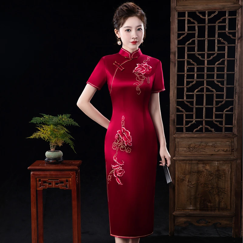 2025妈妈装婚宴礼服绣花旗袍裙喜婆婆母亲婚礼旗袍裙高档气质礼服