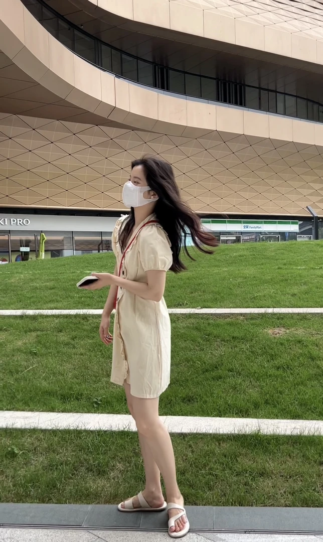 莉莉【香草泡芙】韩版设计风格花边设计新款夏季显高连衣裙