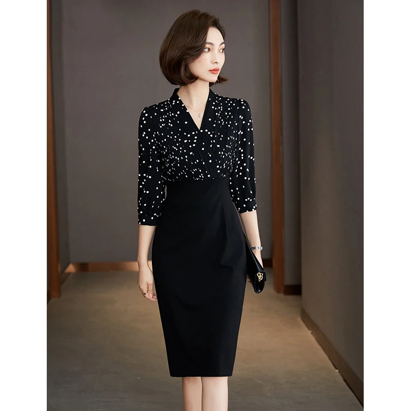 显瘦早春V领连衣裙2025年新款春秋法式小香风高腰内搭打底中长裙