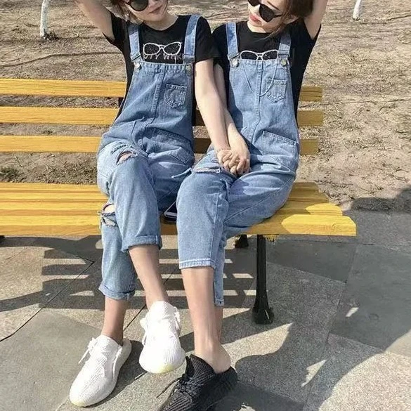 2025新款经典宽松减龄显瘦背带牛仔裤女韩版修身破洞牛仔背带裤