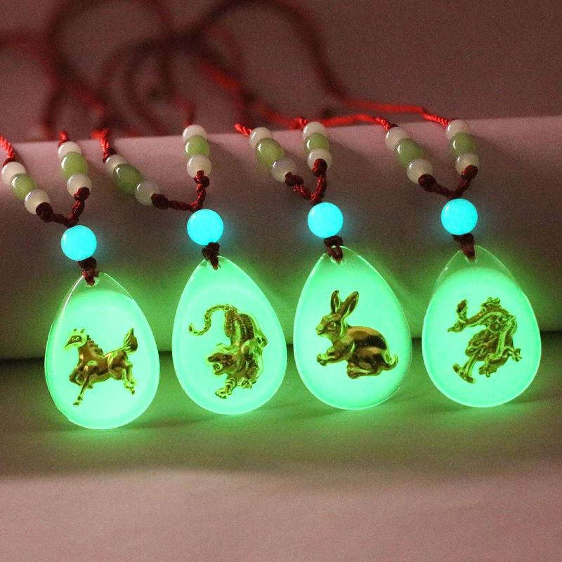 非金属玻璃吊坠 蛇年夜光十二生肖项链男女属相吊坠儿童学生礼物