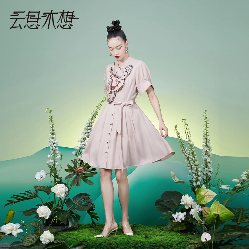 云思木想原创中国风2022夏季新款重工设计感刺绣时尚连衣裙89687