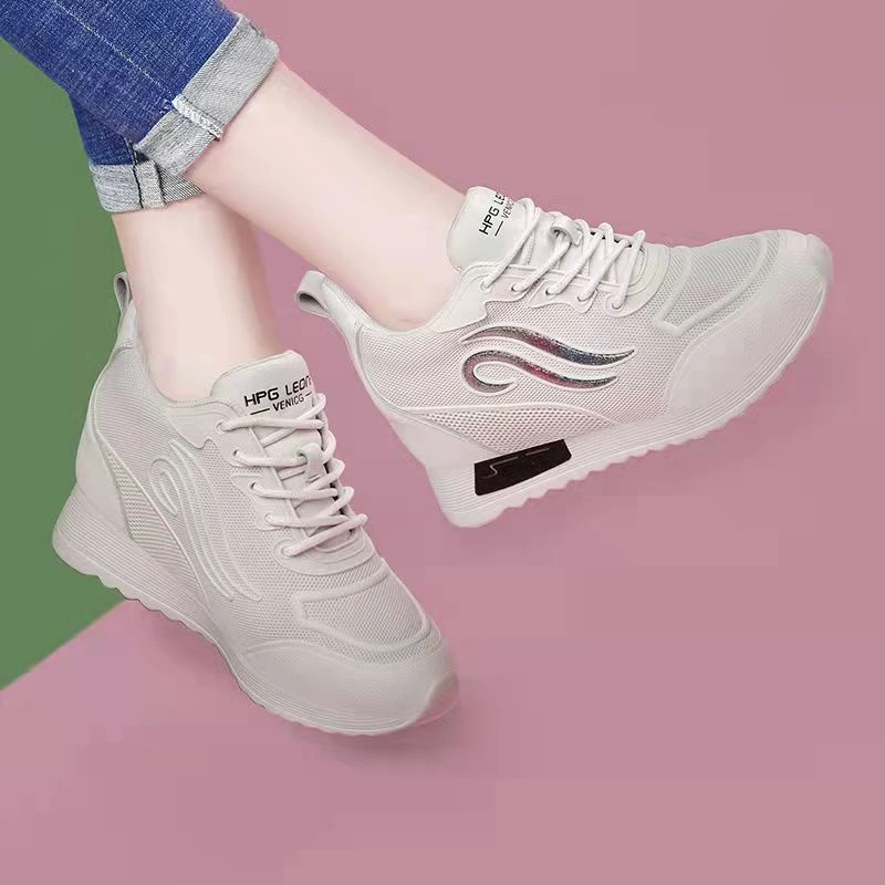 内增高透气小白鞋女夏2024新款厚底休闲旅游鞋网面薄款透气运动鞋