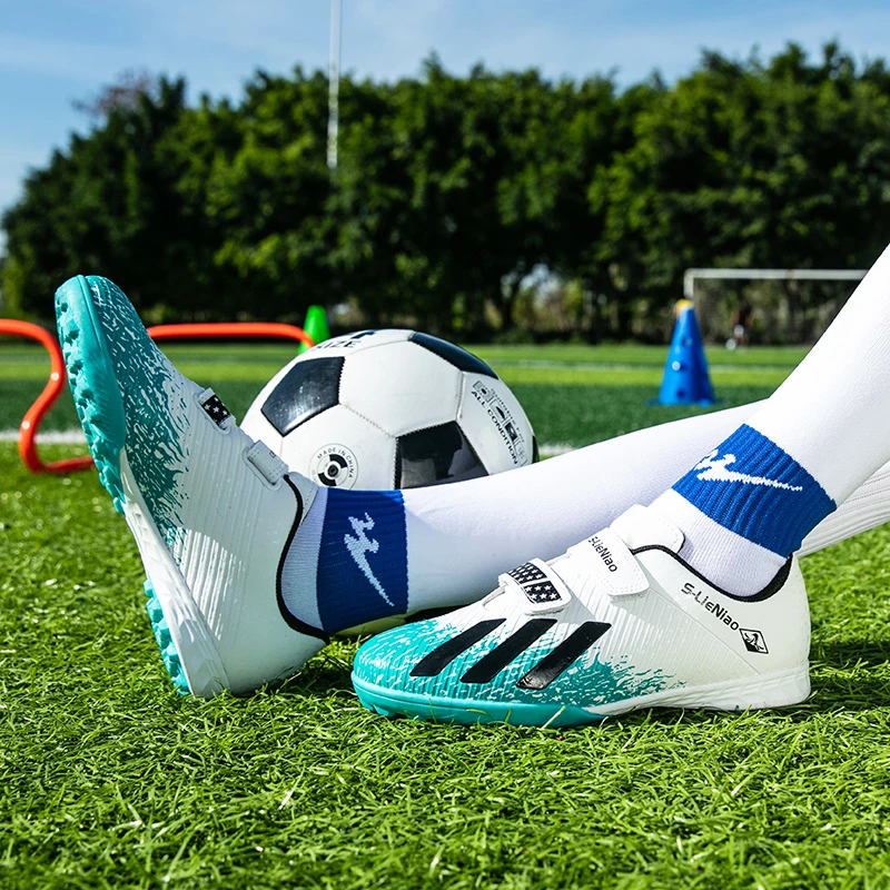 女童男童足球鞋双魔术扣TF碎钉人造草地儿童小学生防滑训练鞋