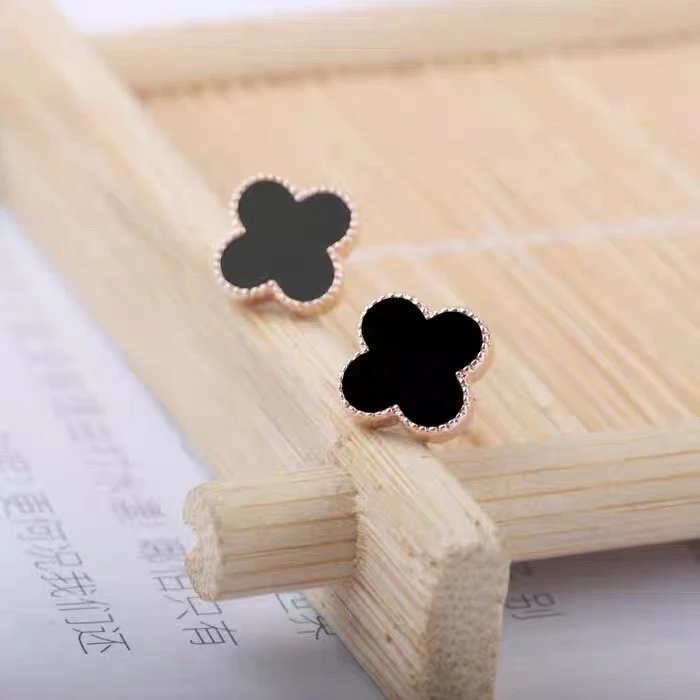 铜合金耳饰 轻奢百搭经典精致气质时尚简约黑色四叶草耳钉S134