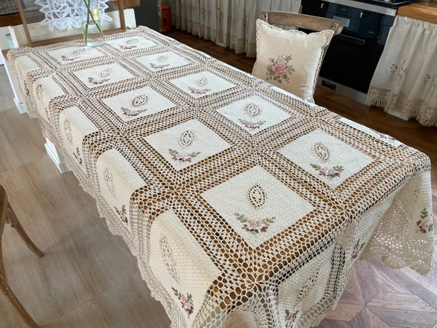 丝带绣手工钩花蜂巢布拼接桌布（145x220）