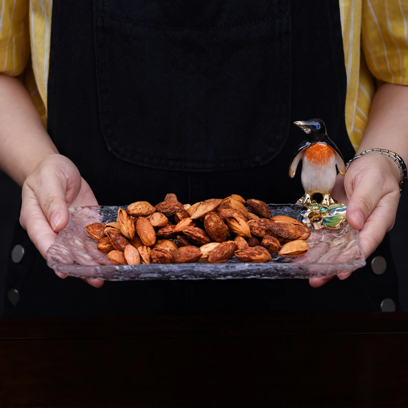 珐琅彩工艺企鹅果盘创意家用冰川系列果碟乔迁礼物