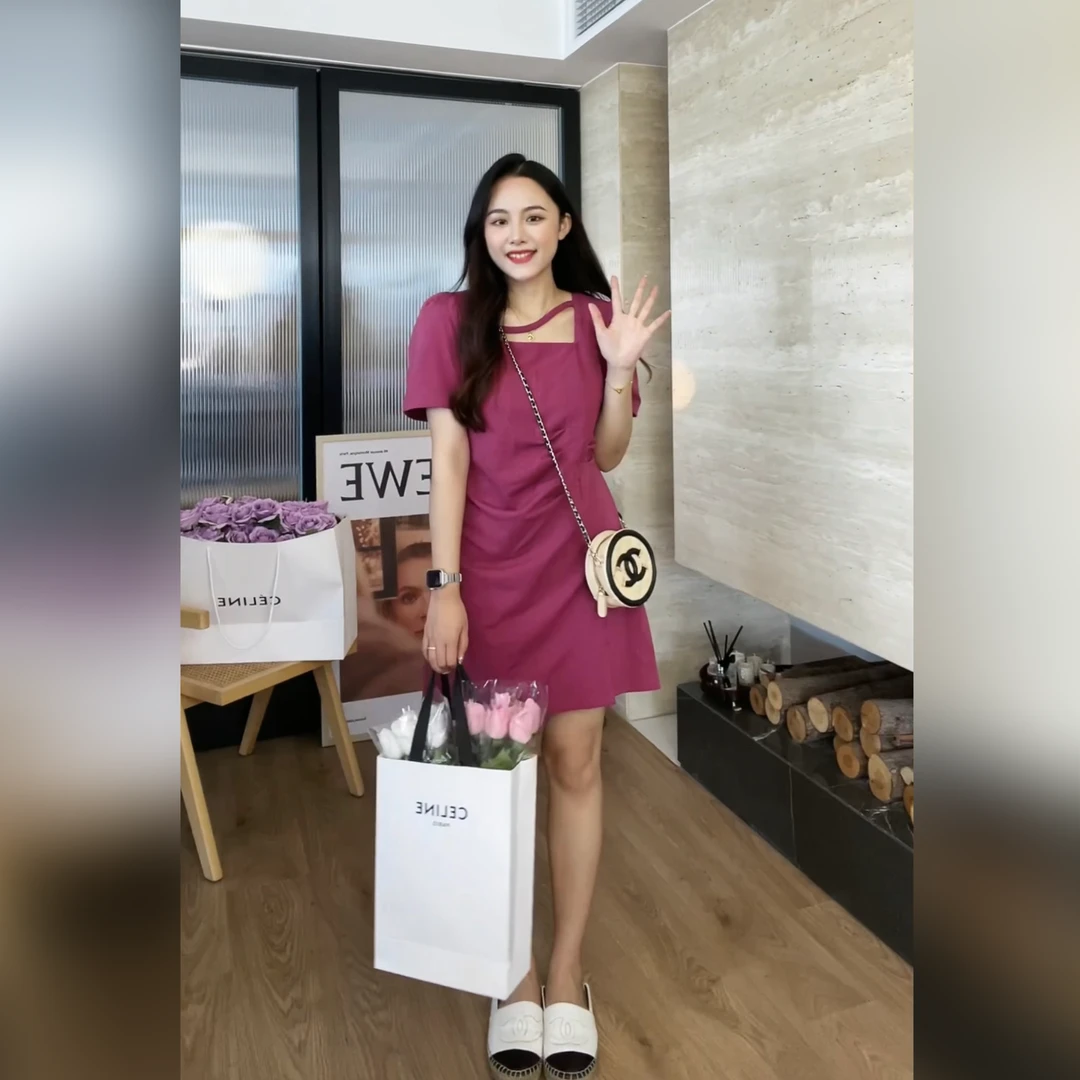 【琉璃树莓】摩妮卡大码女装个性领口设计连衣裙4482