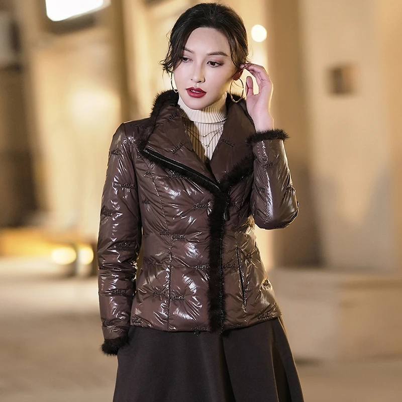 短款羽绒服女2024冬季新款修身显瘦小个子斜拉链妈妈款保暖厚外套