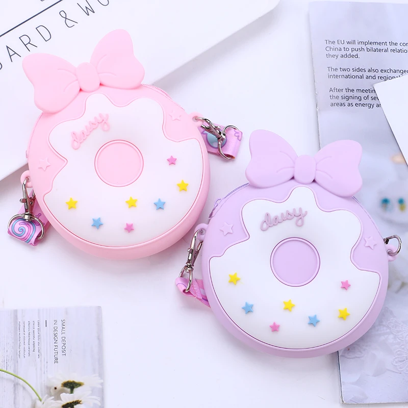 【达人专享】迪士尼黛丝款斜跨时尚小包S