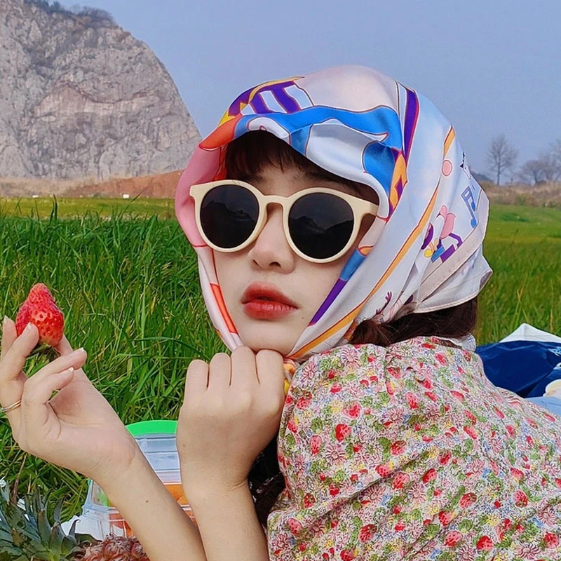 小圆框白色边框野餐墨镜女2023年新款高级感ins小脸拍照太阳眼镜