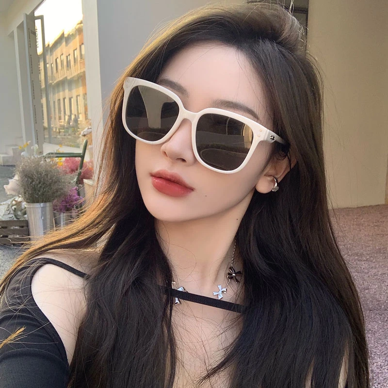 白色边框墨镜女夏季高级感ins圆脸大框方形防晒太阳眼镜大脸显瘦