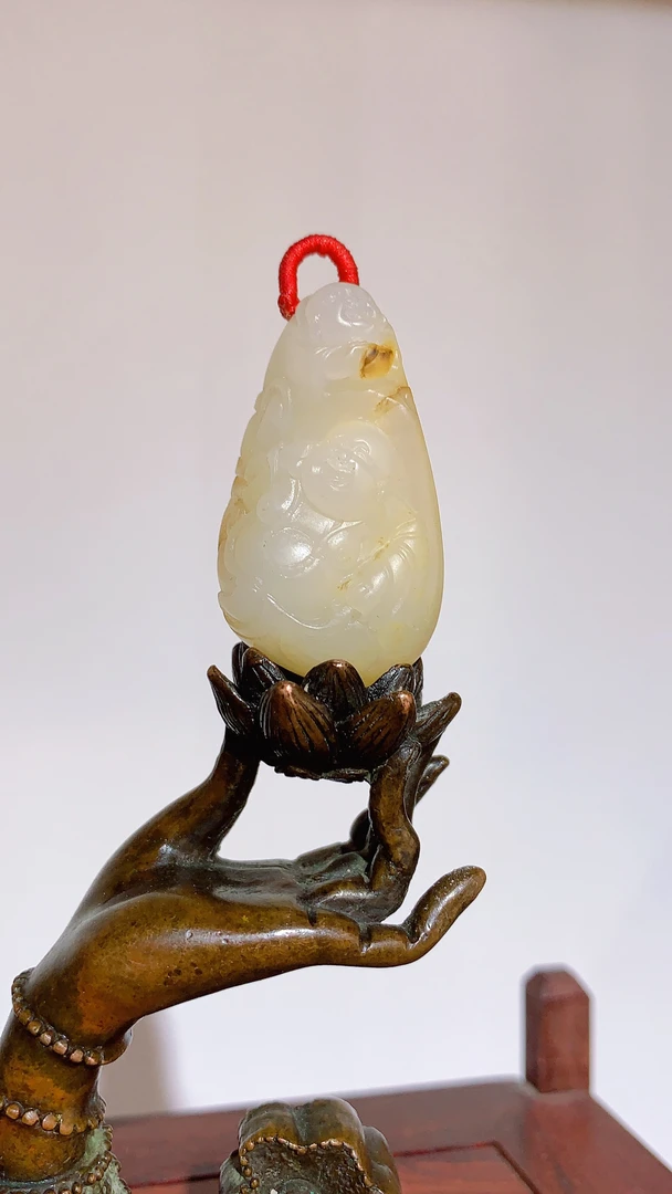 和田玉白玉籽料佛