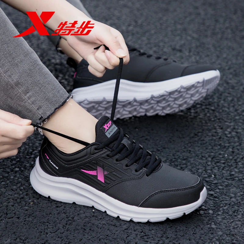 特步女鞋夏季皮面学生运动鞋防水跑步鞋官方旗舰正品跑鞋休闲鞋子