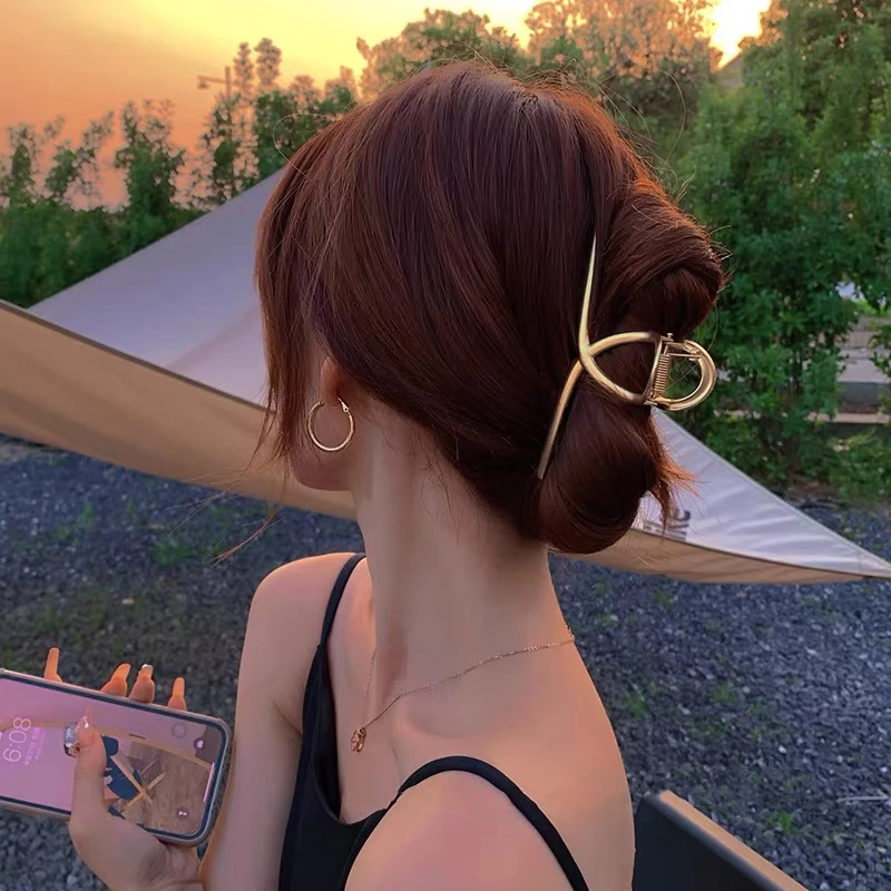 铜合金发饰 高级感气质网红交叉大抓夹女日韩简约百搭鲨鱼夹发夹