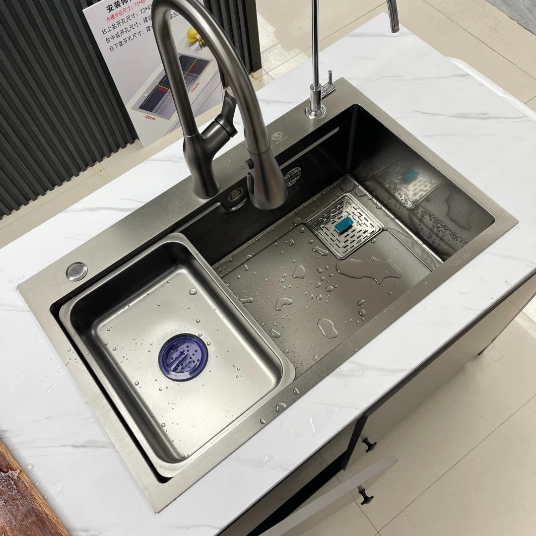 新尼诗【直播爆款】304黑金刚单筋实用大单槽单槽全铜黑抽拉龙头