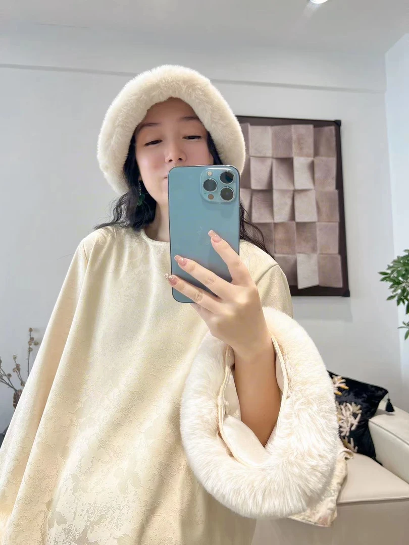 加莉新中式【加绒版哲哲皇后】毛毛袖冬日上衣 分码