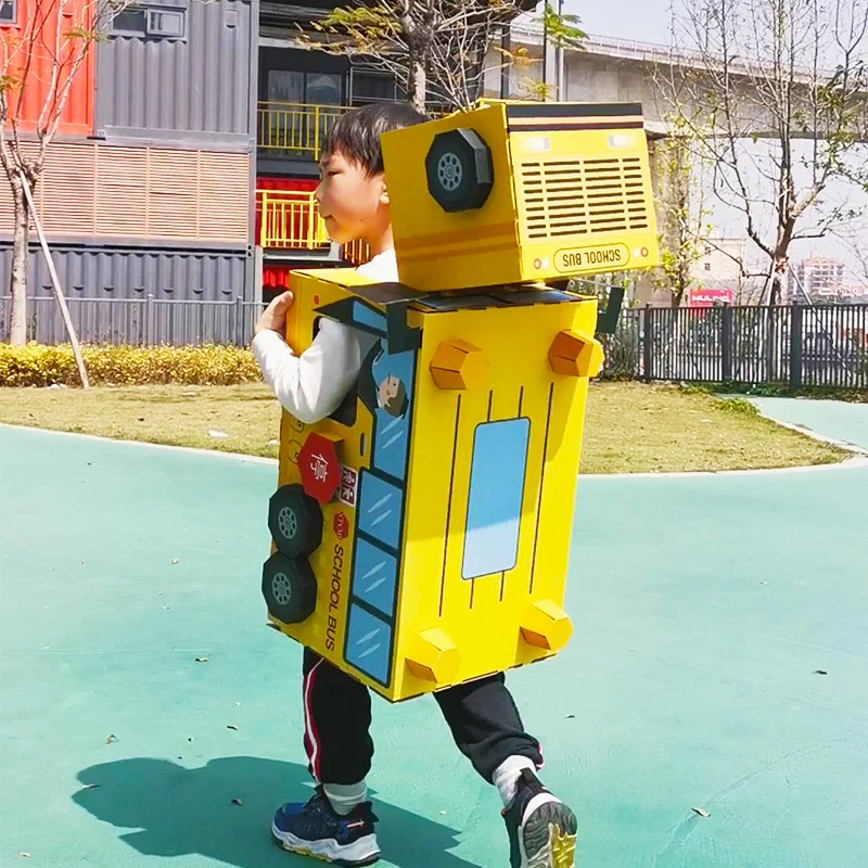 纸箱汽车人可穿戴变形校车手工制作模型纸板拼装儿童益智创意玩具