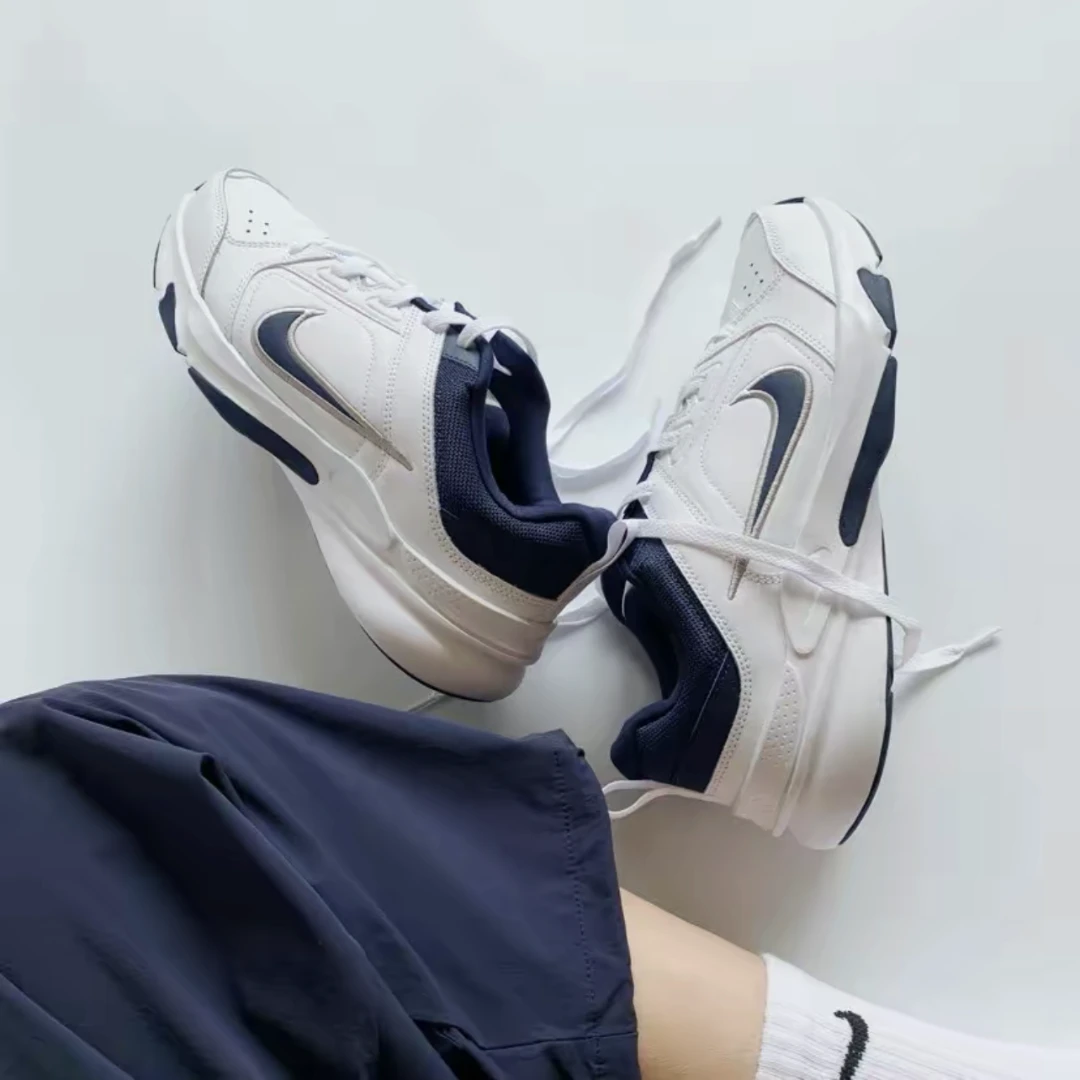 Nike/耐克 Air Monarch IV 男子经典复古休闲老爹鞋 DJ1196-100