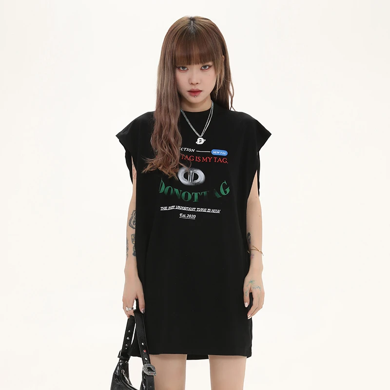 DNT/韩火火 浅帅一下的tomboy风美式复古字母印花圆领无袖T恤背心