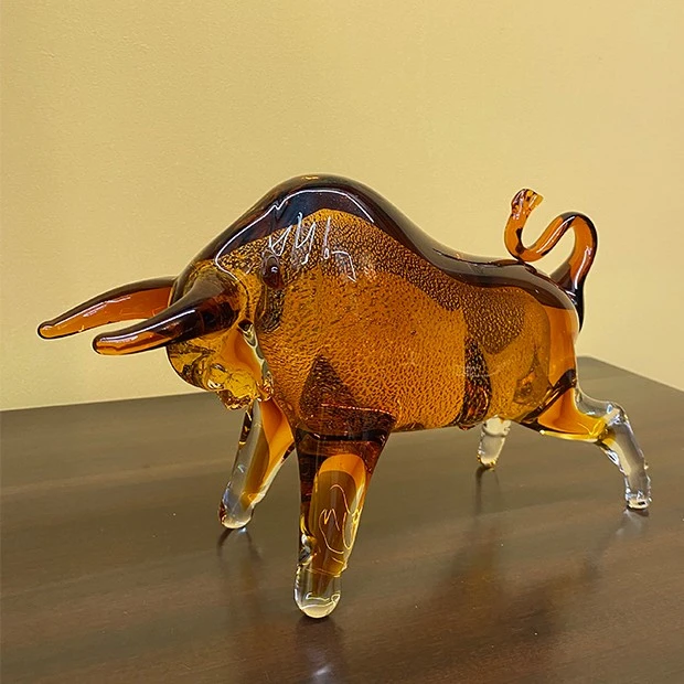 牛气冲天琉璃工艺品酒店客厅书房办公室摆件