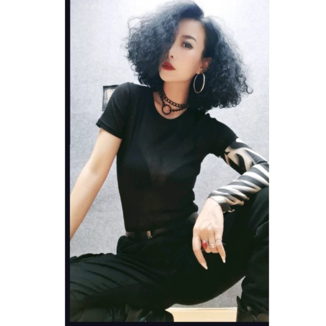 二姐家修身螺纹暗花弹力小衫