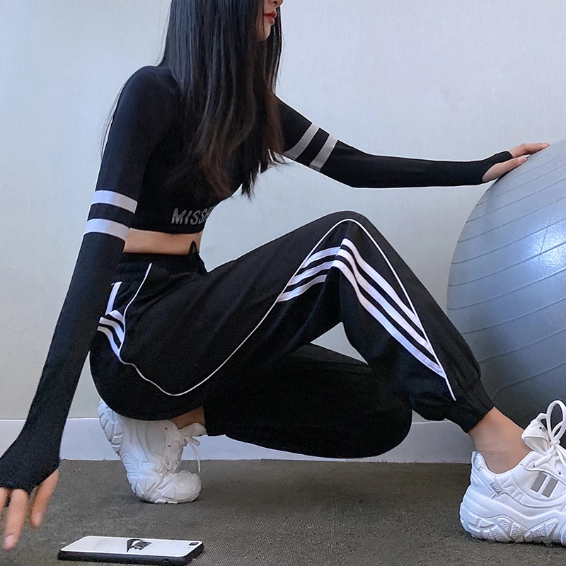 岚纹宽松运动裤秋冬帅气收口束脚跑步速干高腰工装瑜伽健身长裤女