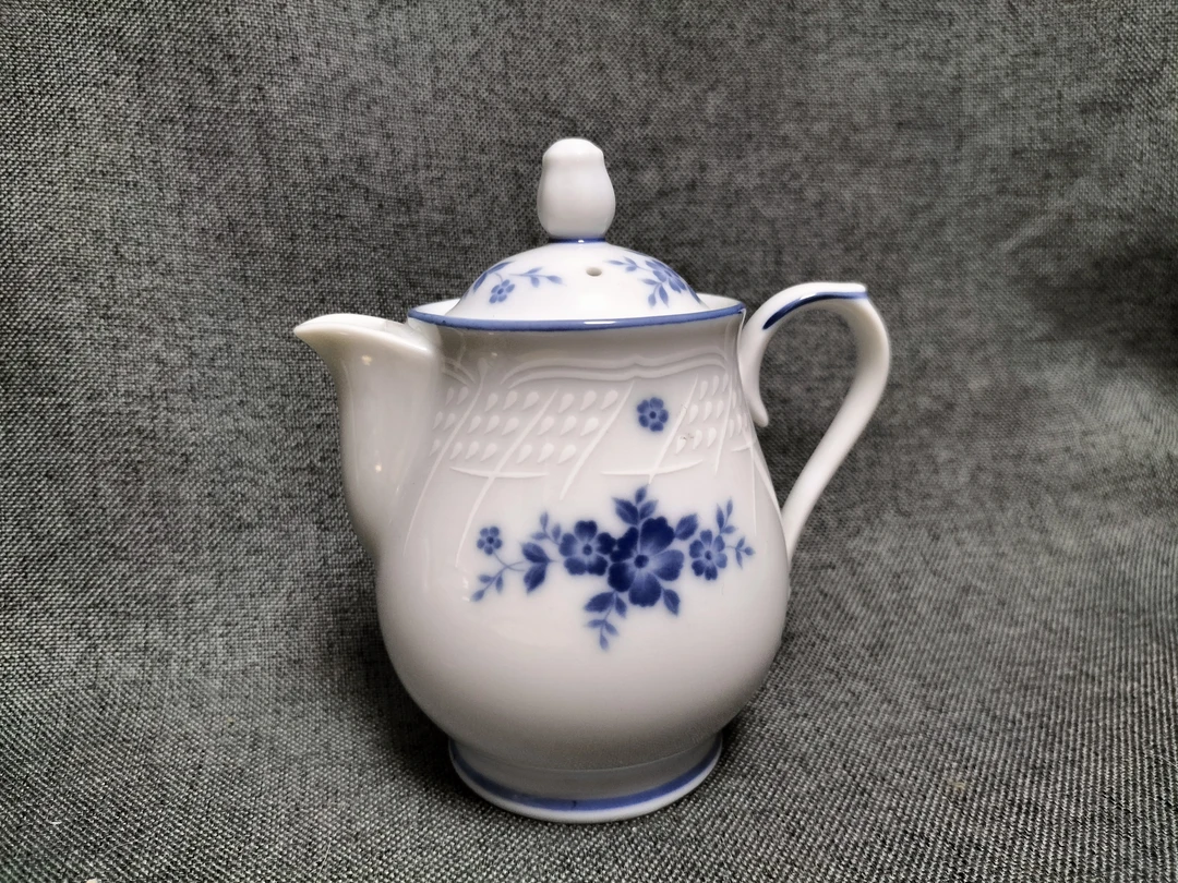 '则武青花小壶 01/12