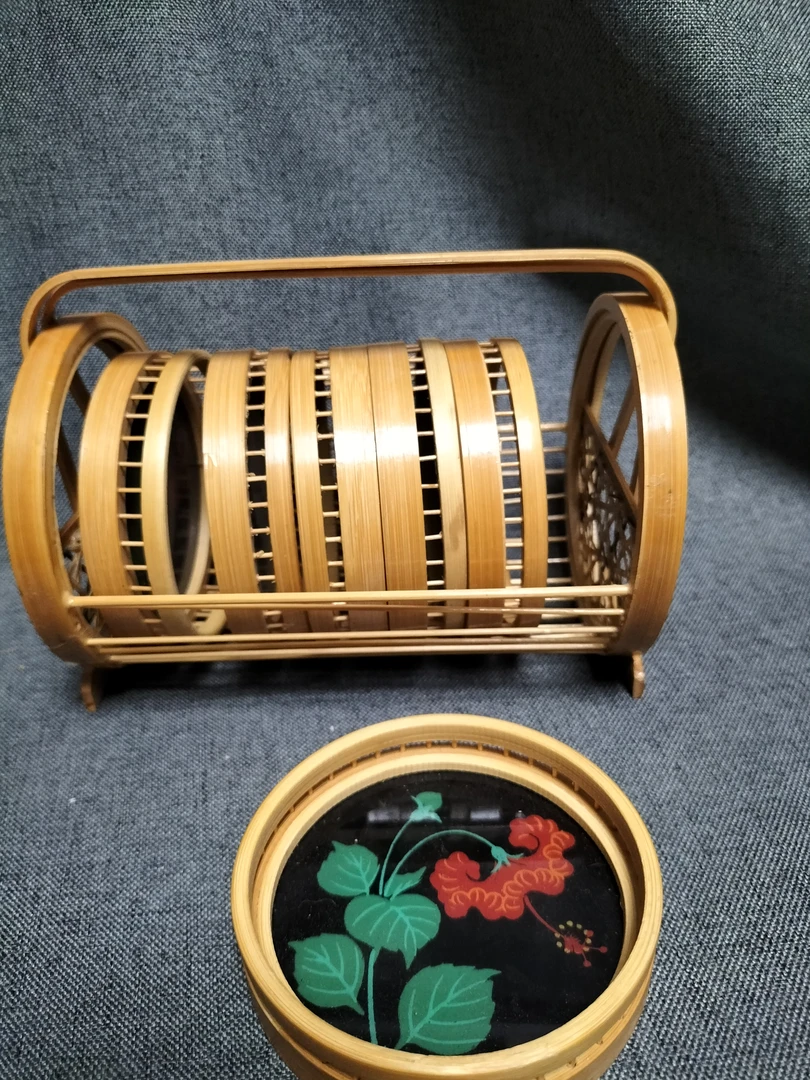 竹编手工作茶托六只成套01/24 稍会有点细小划痕