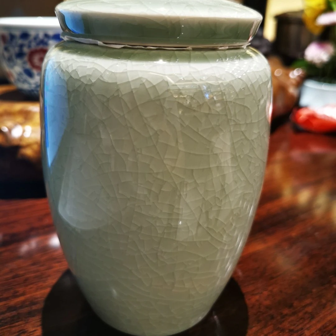 澜沧古茶美人尖哥窑罐