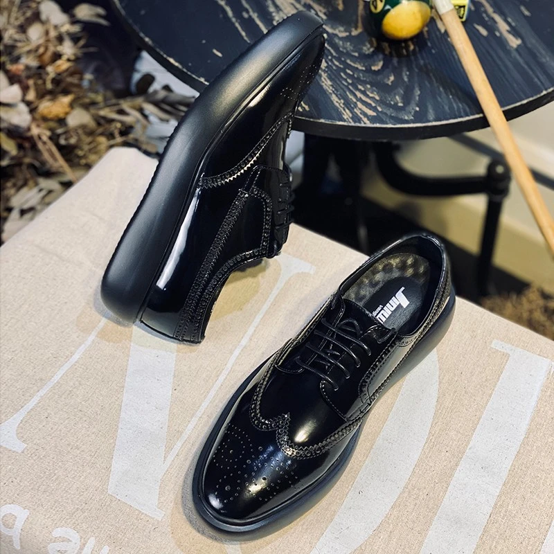 JINIWU吾倪季2025纯黑男士厚底德比牛皮布洛克雕花德比环保松糕鞋