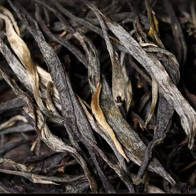 2023老曼峨春茶混采100克（散茶）