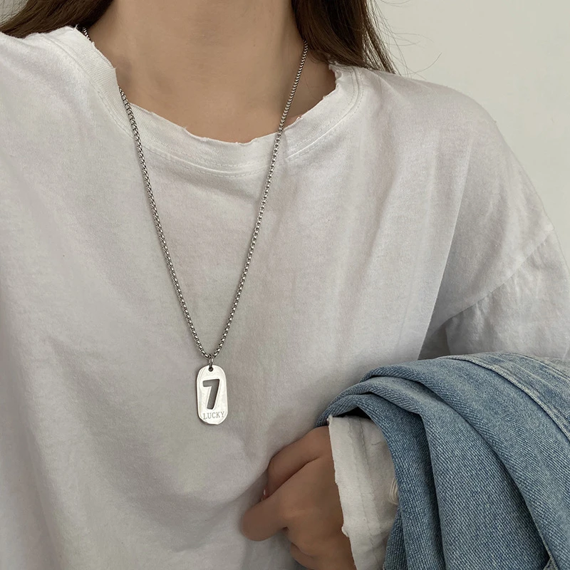 不锈钢项链 数字7方牌ins嘻哈钛钢项链女夏男潮小众卫衣链配饰品