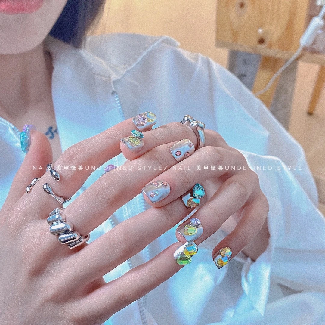 INS | 涩谷系·机械姬美甲